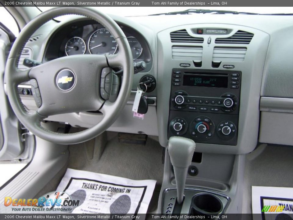 2006 Chevrolet Malibu Maxx LT Wagon Silverstone Metallic / Titanium Gray Photo #17
