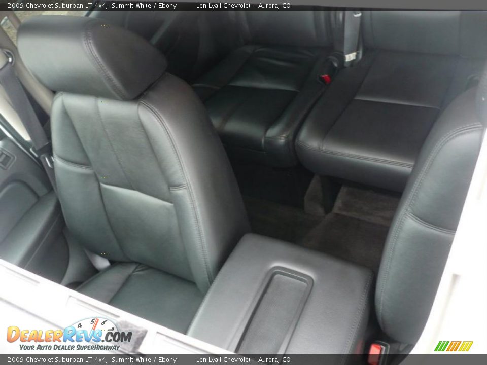 2009 Chevrolet Suburban LT 4x4 Summit White / Ebony Photo #35