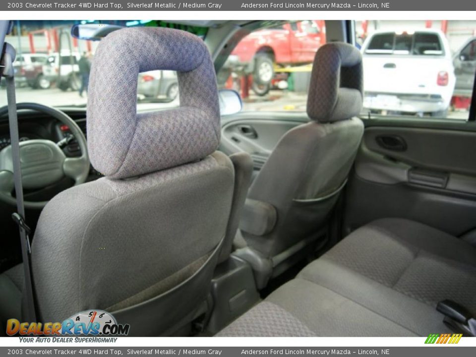2003 Chevrolet Tracker 4WD Hard Top Silverleaf Metallic / Medium Gray Photo #17
