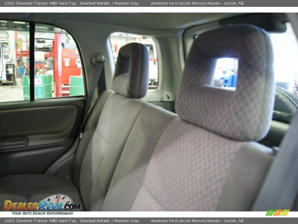 2003 Chevrolet Tracker 4WD Hard Top Silverleaf Metallic / Medium Gray Photo #18