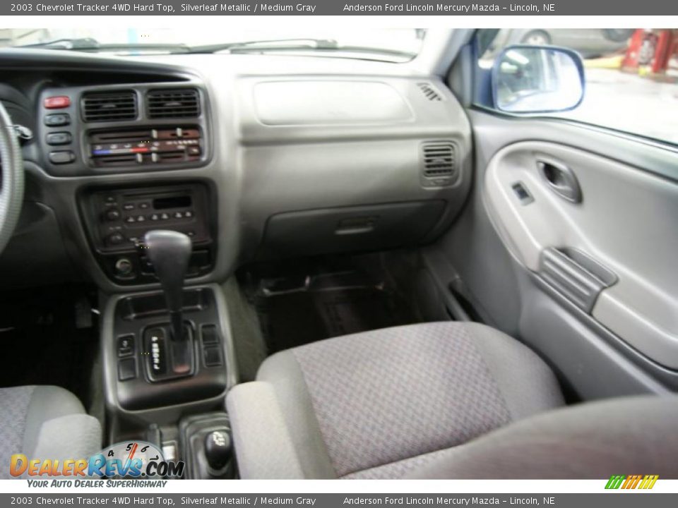 2003 Chevrolet Tracker 4WD Hard Top Silverleaf Metallic / Medium Gray Photo #21