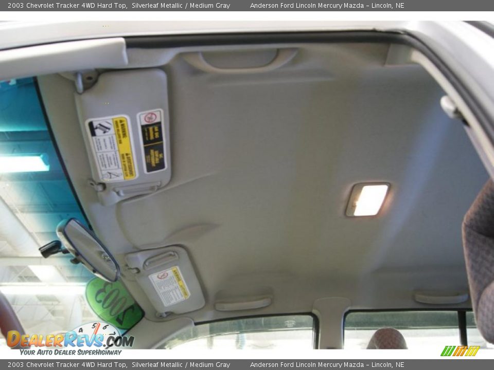 2003 Chevrolet Tracker 4WD Hard Top Silverleaf Metallic / Medium Gray Photo #25