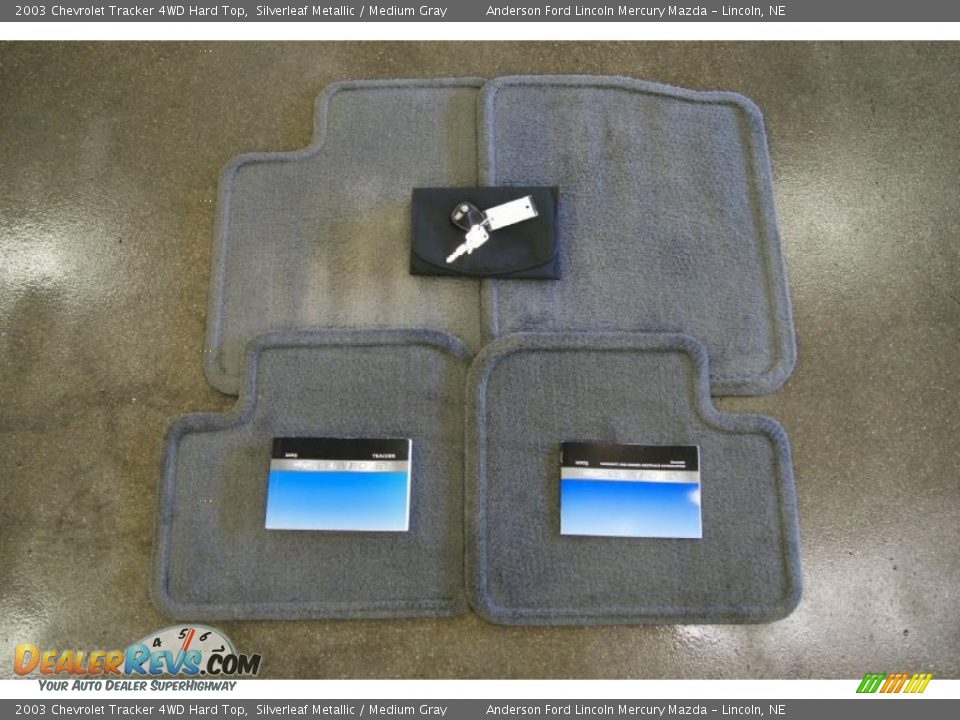 2003 Chevrolet Tracker 4WD Hard Top Silverleaf Metallic / Medium Gray Photo #28