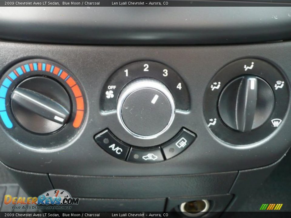 2009 Chevrolet Aveo LT Sedan Blue Moon / Charcoal Photo #19