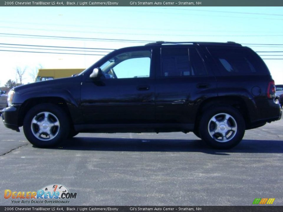 2006 Chevrolet TrailBlazer LS 4x4 Black / Light Cashmere/Ebony Photo #4