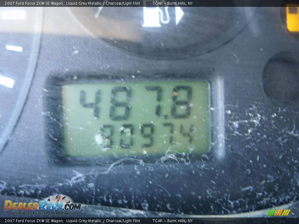 2007 Ford Focus ZXW SE Wagon Liquid Grey Metallic / Charcoal/Light Flint Photo #10