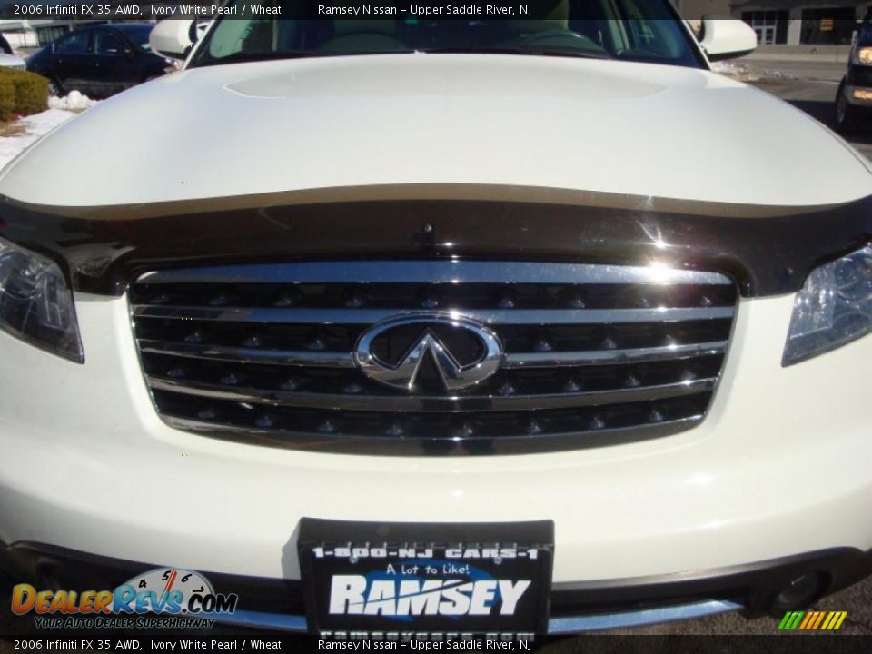 2006 Infiniti FX 35 AWD Ivory White Pearl / Wheat Photo #16