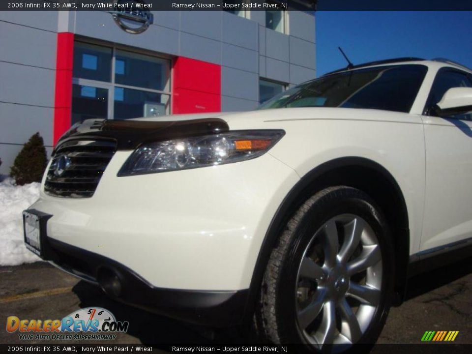 2006 Infiniti FX 35 AWD Ivory White Pearl / Wheat Photo #17