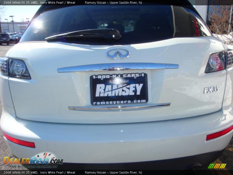 2006 Infiniti FX 35 AWD Ivory White Pearl / Wheat Photo #20