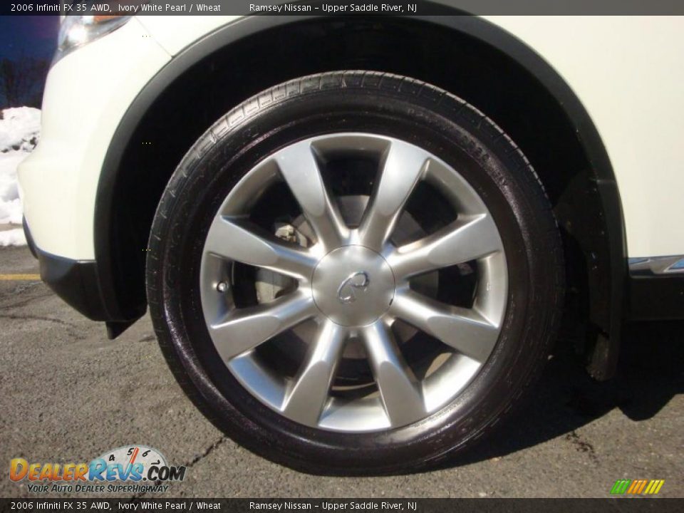 2006 Infiniti FX 35 AWD Ivory White Pearl / Wheat Photo #24