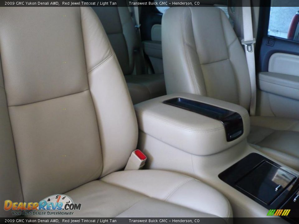2009 GMC Yukon Denali AWD Red Jewel Tintcoat / Light Tan Photo #23