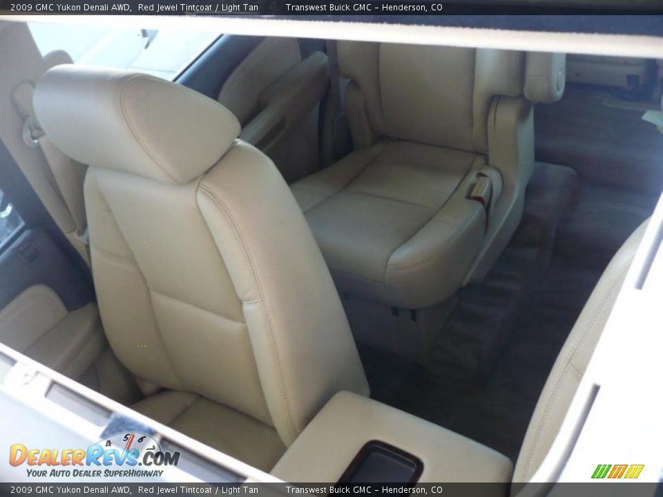 2009 GMC Yukon Denali AWD Red Jewel Tintcoat / Light Tan Photo #24