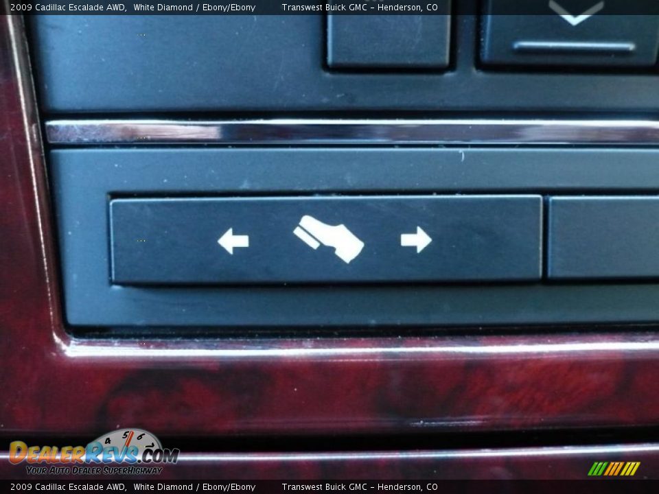 2009 Cadillac Escalade AWD White Diamond / Ebony/Ebony Photo #16