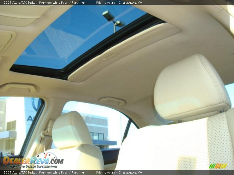 2005 Acura TSX Sedan Premium White Pearl / Parchment Photo #12
