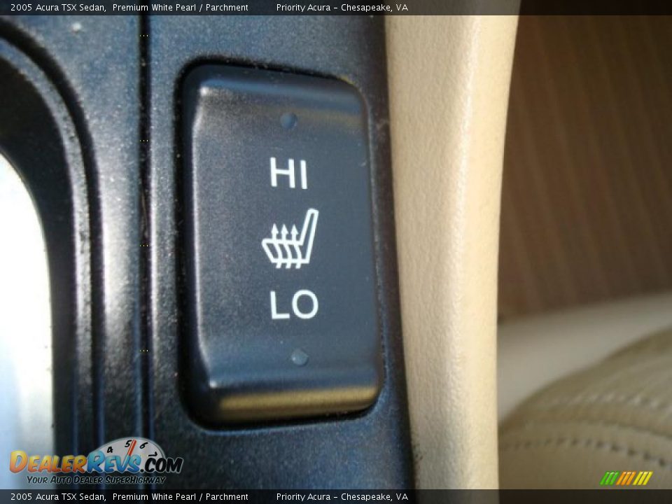 2005 Acura TSX Sedan Premium White Pearl / Parchment Photo #17
