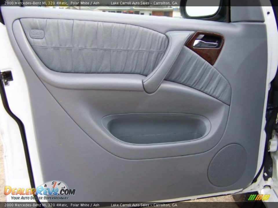 2000 Mercedes-Benz ML 320 4Matic Polar White / Ash Photo #32