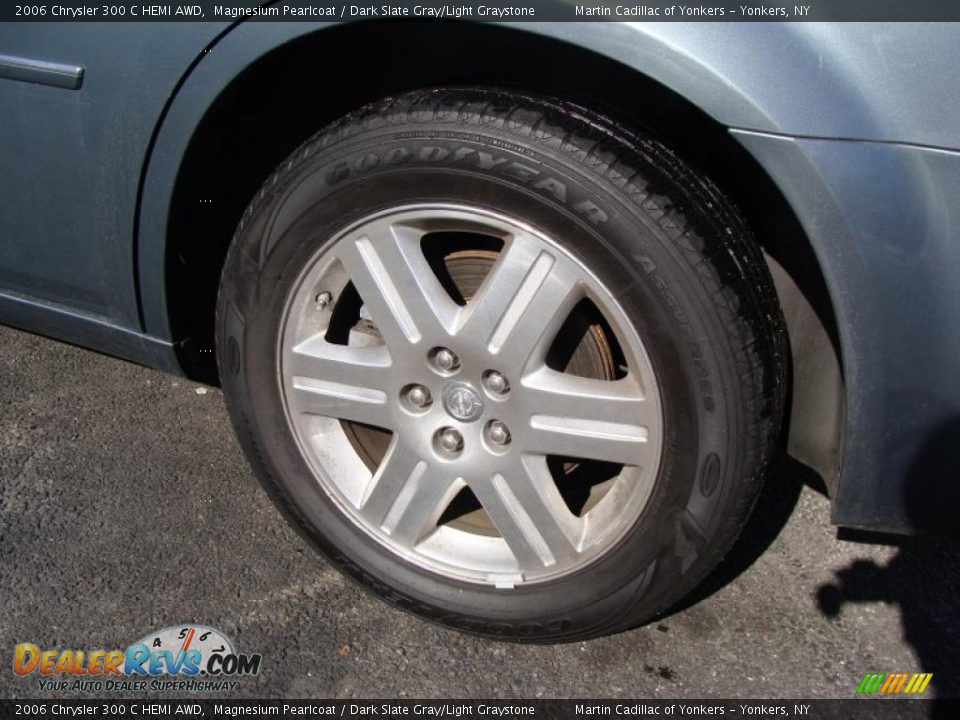 2006 Chrysler 300 C HEMI AWD Magnesium Pearlcoat / Dark Slate Gray/Light Graystone Photo #8