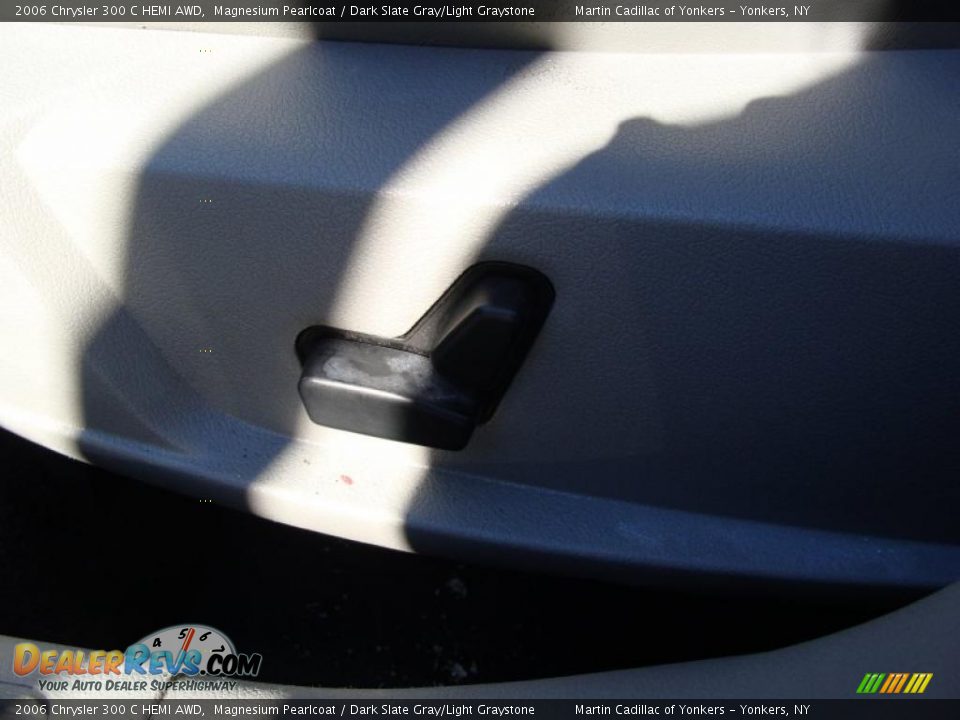 2006 Chrysler 300 C HEMI AWD Magnesium Pearlcoat / Dark Slate Gray/Light Graystone Photo #13