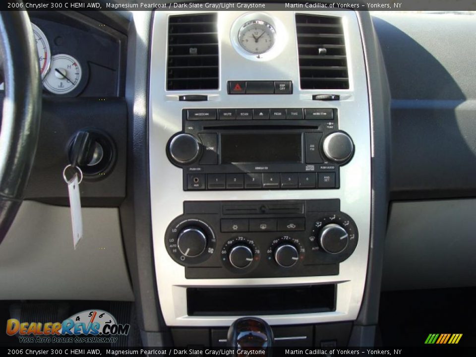 2006 Chrysler 300 C HEMI AWD Magnesium Pearlcoat / Dark Slate Gray/Light Graystone Photo #21