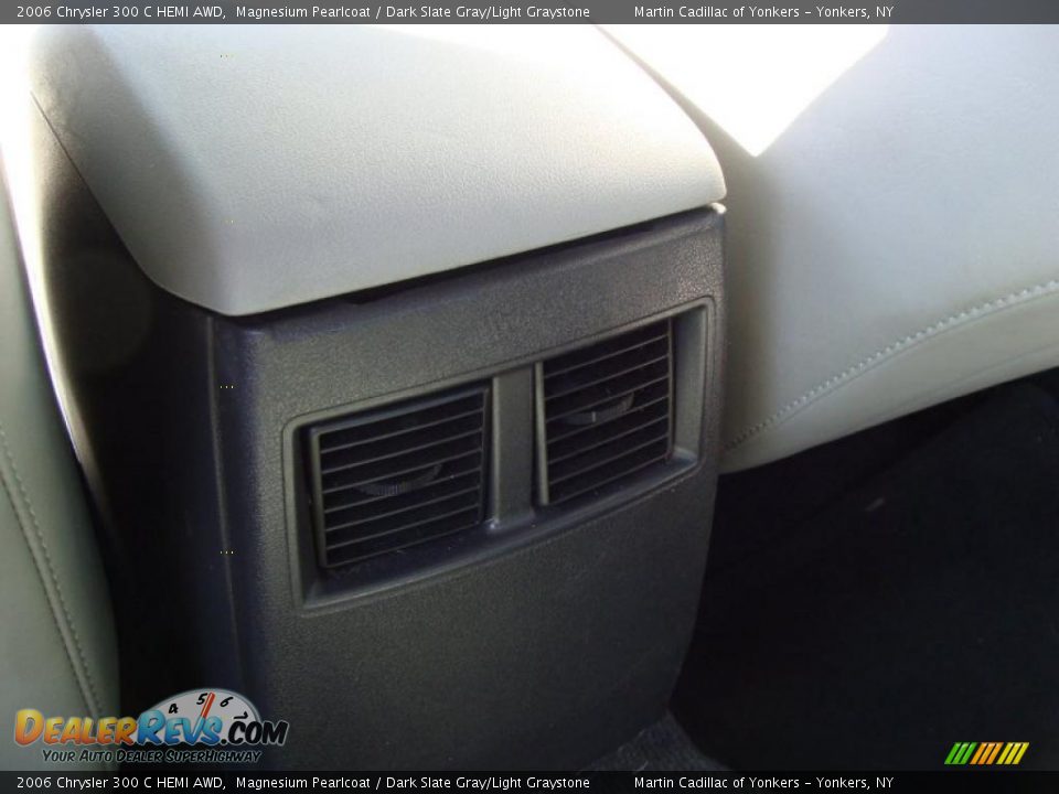 2006 Chrysler 300 C HEMI AWD Magnesium Pearlcoat / Dark Slate Gray/Light Graystone Photo #23