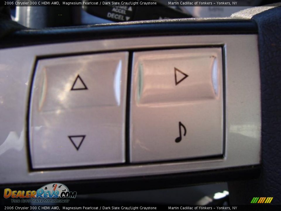 2006 Chrysler 300 C HEMI AWD Magnesium Pearlcoat / Dark Slate Gray/Light Graystone Photo #24
