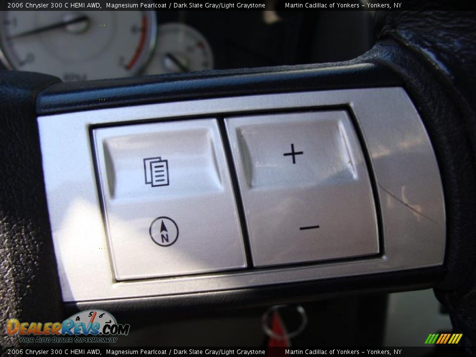 2006 Chrysler 300 C HEMI AWD Magnesium Pearlcoat / Dark Slate Gray/Light Graystone Photo #25