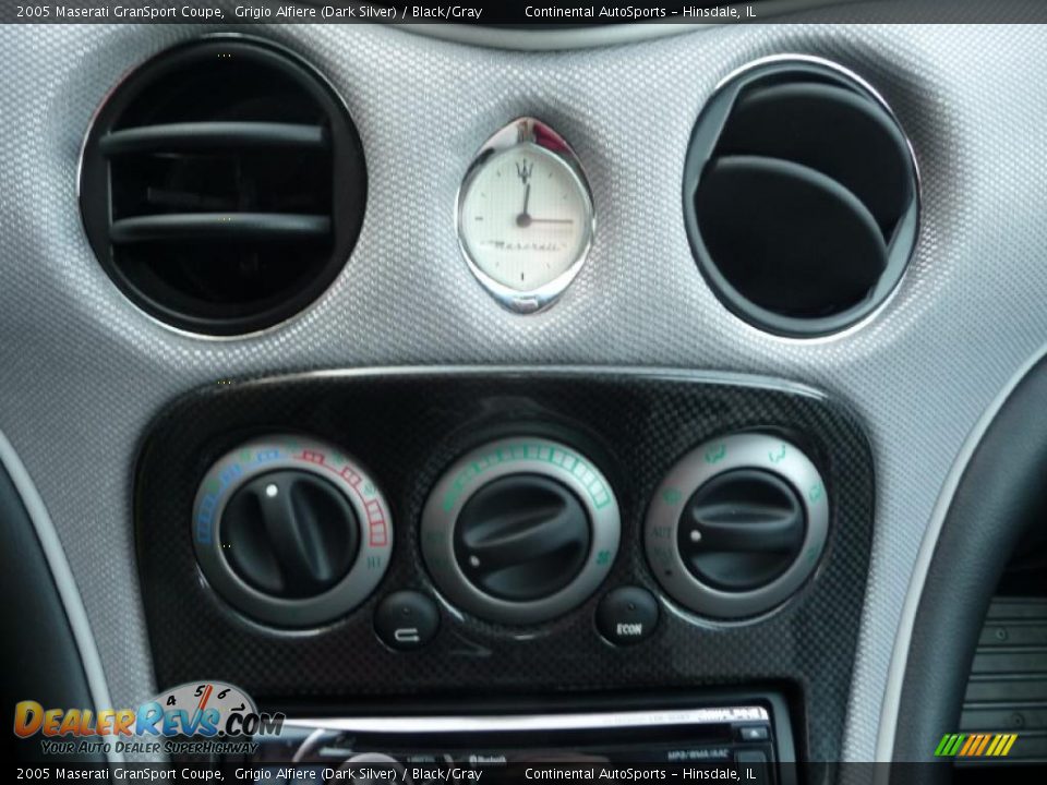 2005 Maserati GranSport Coupe Grigio Alfiere (Dark Silver) / Black/Gray Photo #18