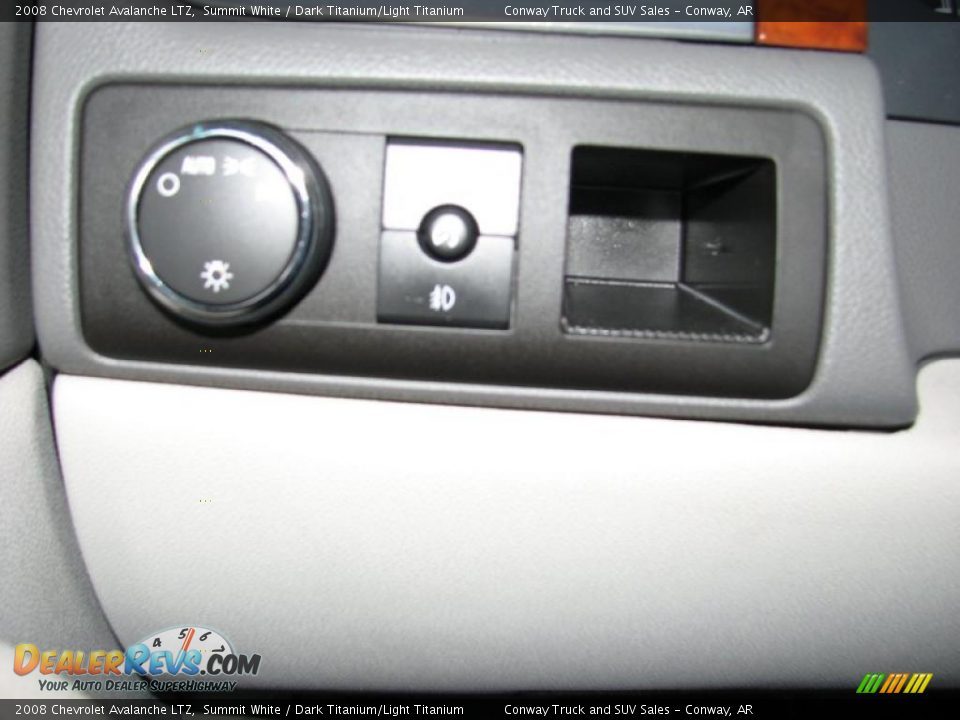 2008 Chevrolet Avalanche LTZ Summit White / Dark Titanium/Light Titanium Photo #12