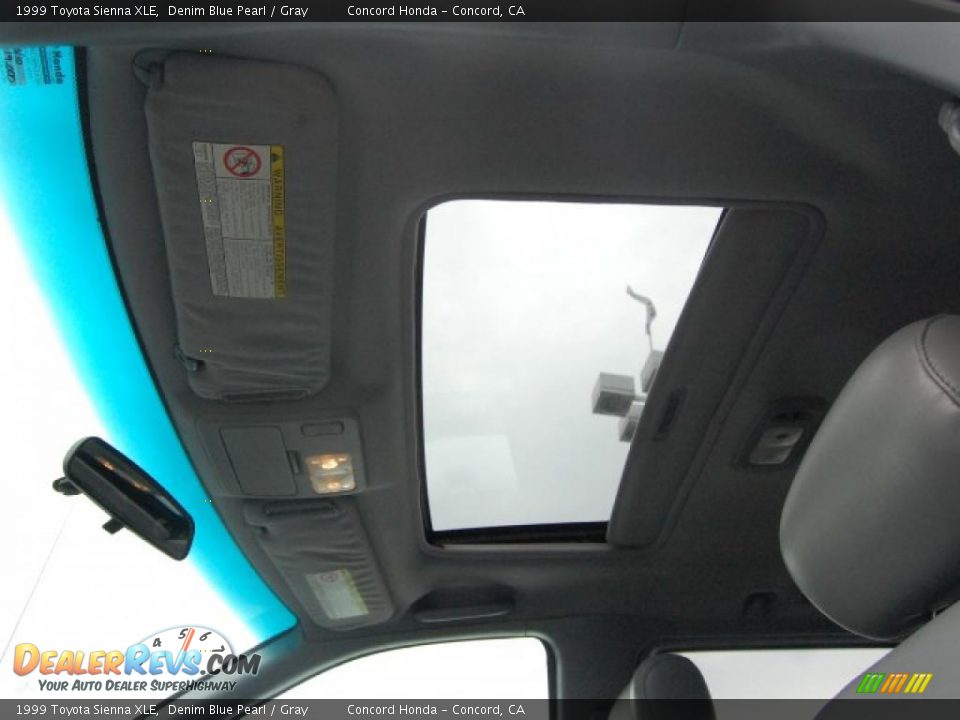 1999 Toyota Sienna XLE Denim Blue Pearl / Gray Photo #20
