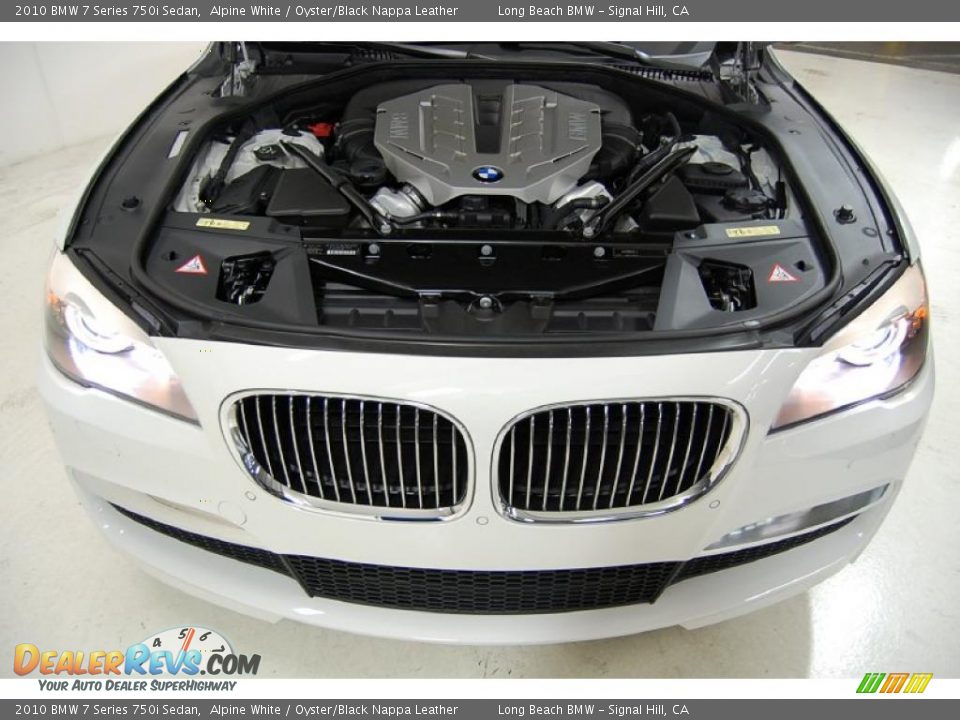 2010 BMW 7 Series 750i Sedan Alpine White / Oyster/Black Nappa Leather Photo #17