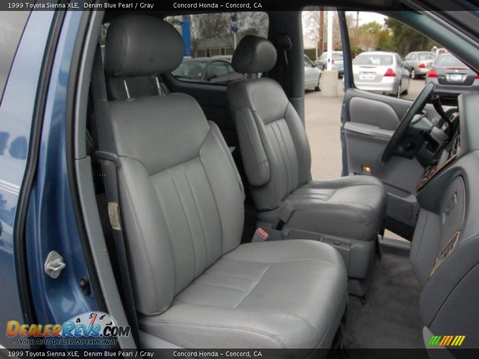 1999 Toyota Sienna XLE Denim Blue Pearl / Gray Photo #26