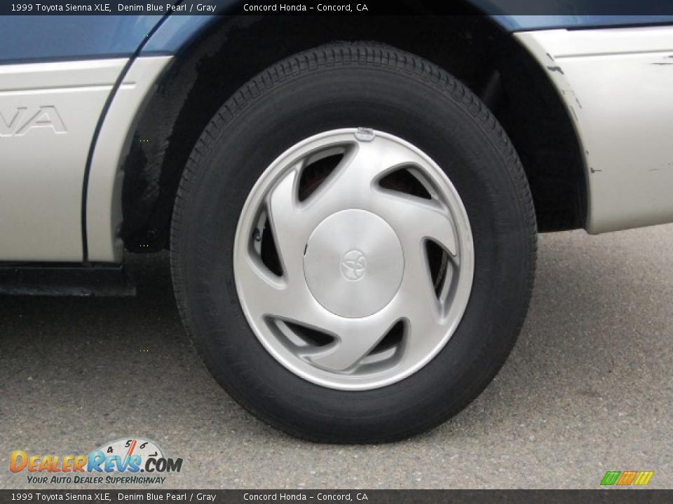 1999 Toyota Sienna XLE Denim Blue Pearl / Gray Photo #30