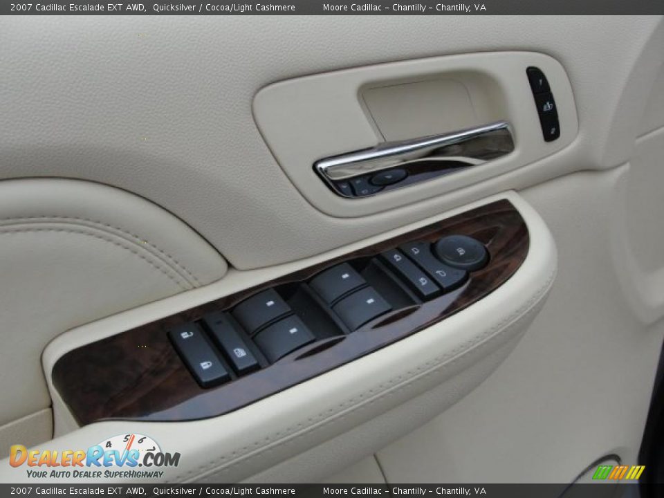 2007 Cadillac Escalade EXT AWD Quicksilver / Cocoa/Light Cashmere Photo #10