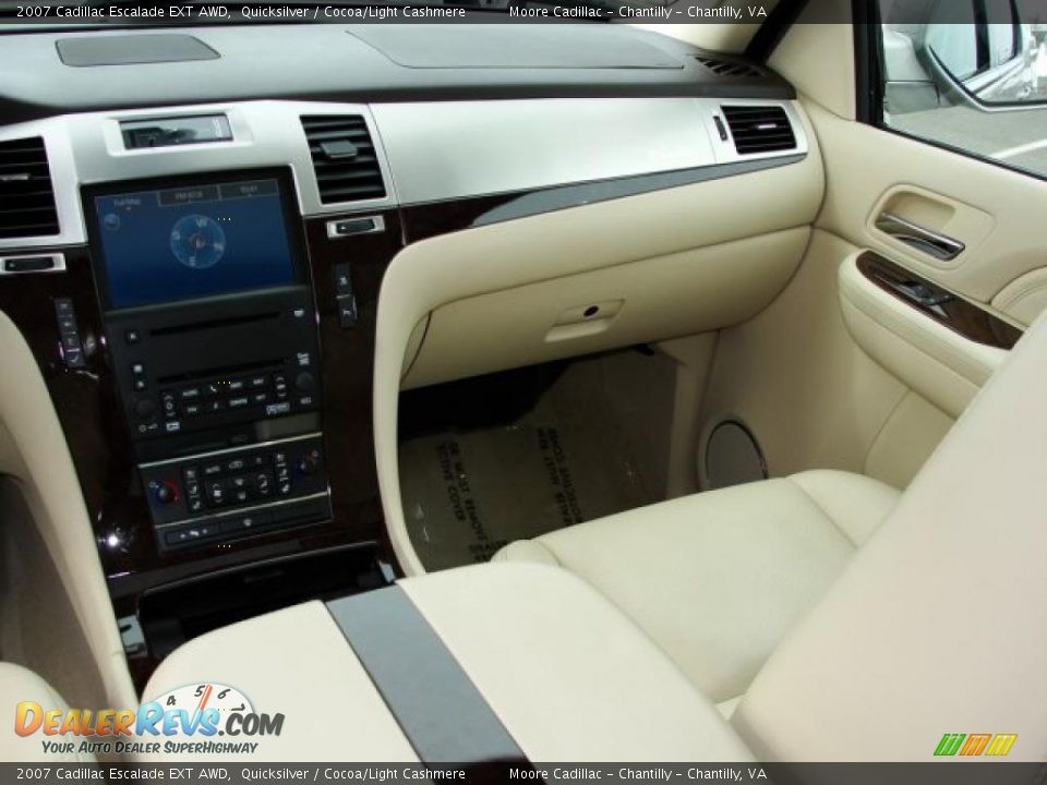 2007 Cadillac Escalade EXT AWD Quicksilver / Cocoa/Light Cashmere Photo #15