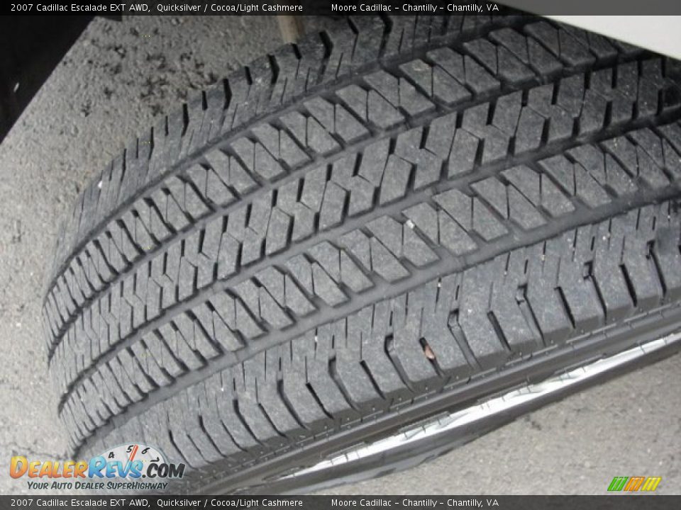 2007 Cadillac Escalade EXT AWD Quicksilver / Cocoa/Light Cashmere Photo #25