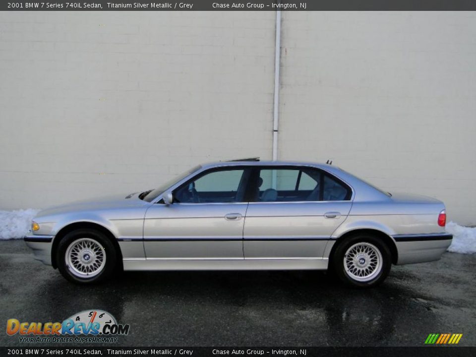 2001 BMW 7 Series 740iL Sedan Titanium Silver Metallic / Grey Photo #2
