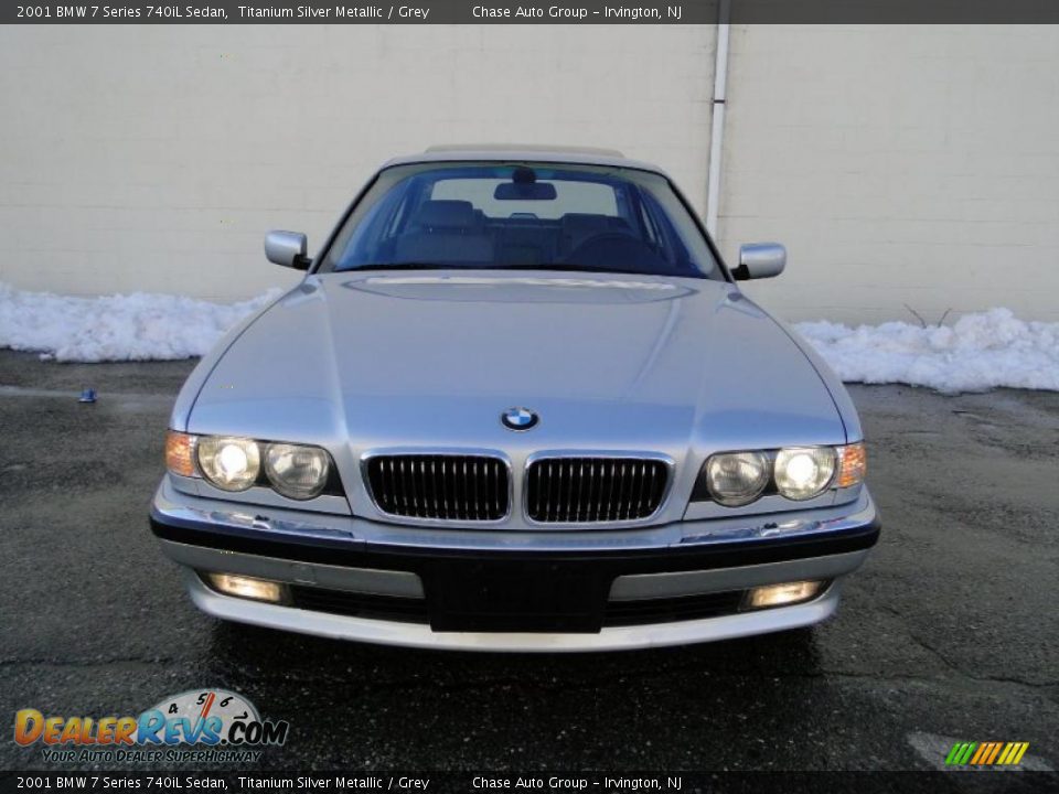 2001 BMW 7 Series 740iL Sedan Titanium Silver Metallic / Grey Photo #4