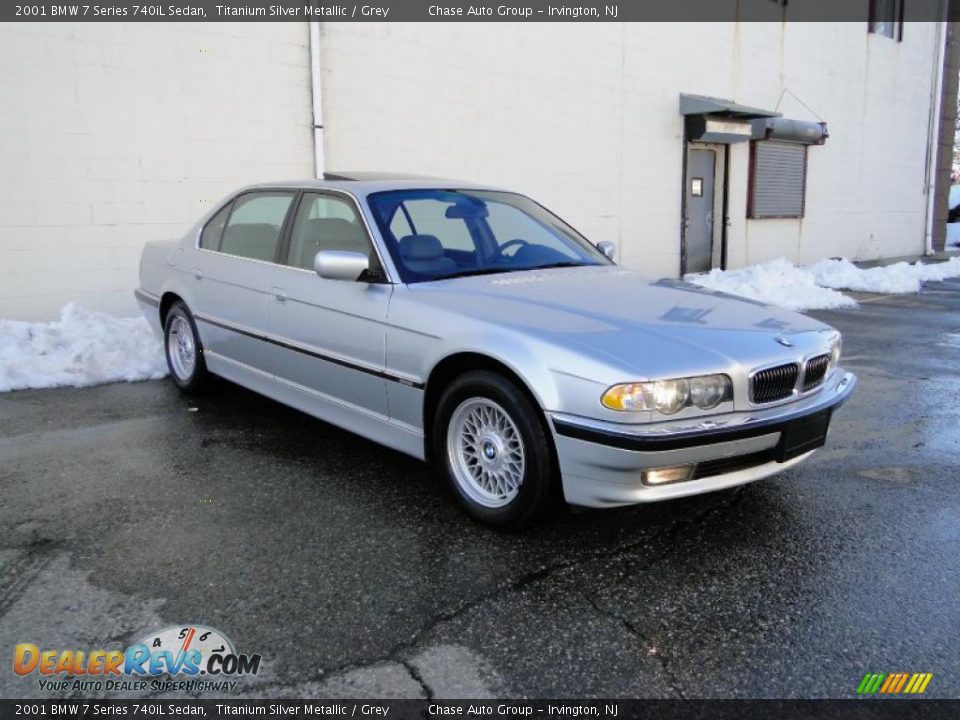 2001 BMW 7 Series 740iL Sedan Titanium Silver Metallic / Grey Photo #5