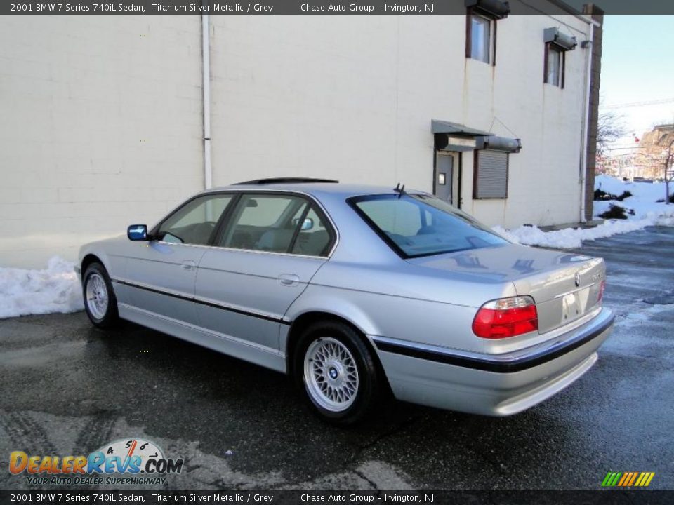 2001 BMW 7 Series 740iL Sedan Titanium Silver Metallic / Grey Photo #8