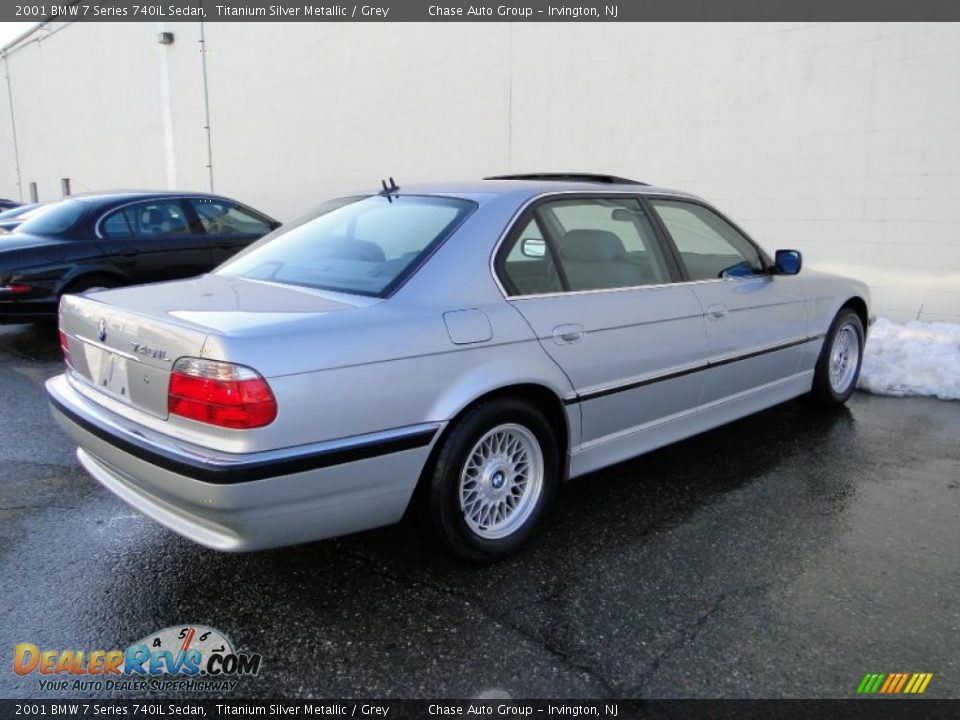 2001 BMW 7 Series 740iL Sedan Titanium Silver Metallic / Grey Photo #9