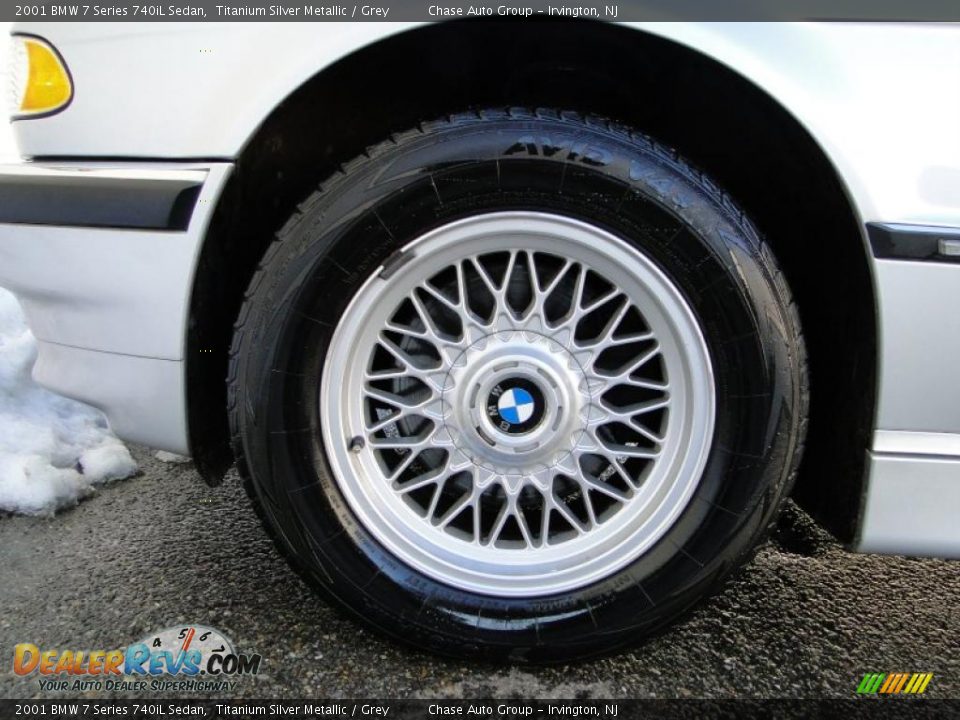 2001 BMW 7 Series 740iL Sedan Titanium Silver Metallic / Grey Photo #11