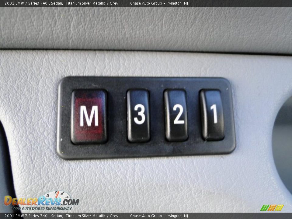 2001 BMW 7 Series 740iL Sedan Titanium Silver Metallic / Grey Photo #26