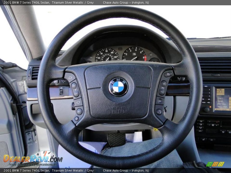 2001 BMW 7 Series 740iL Sedan Titanium Silver Metallic / Grey Photo #29