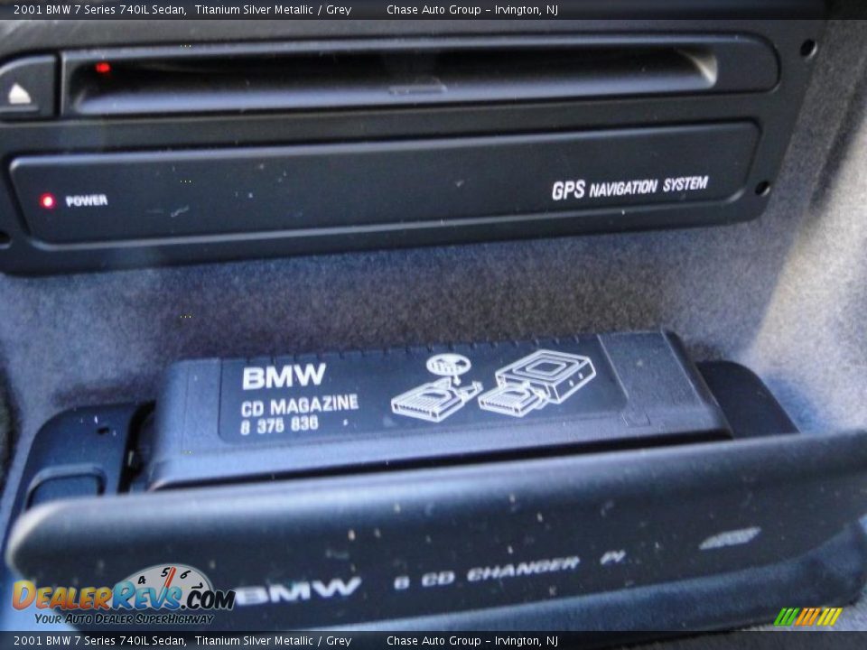 2001 BMW 7 Series 740iL Sedan Titanium Silver Metallic / Grey Photo #36