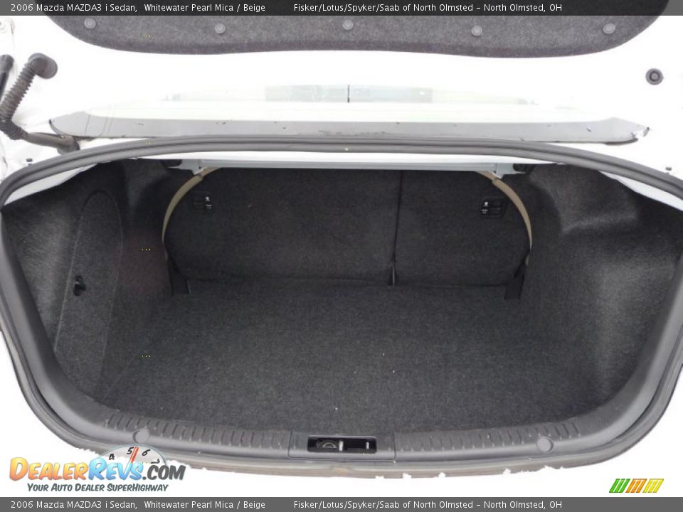 2006 Mazda MAZDA3 i Sedan Whitewater Pearl Mica / Beige Photo #20