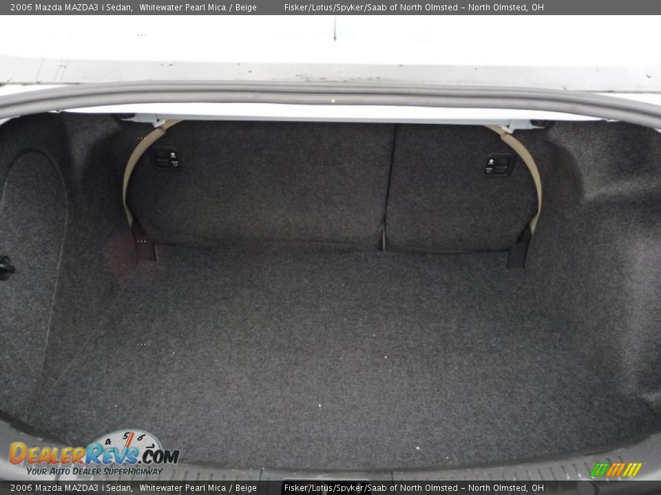 2006 Mazda MAZDA3 i Sedan Whitewater Pearl Mica / Beige Photo #21