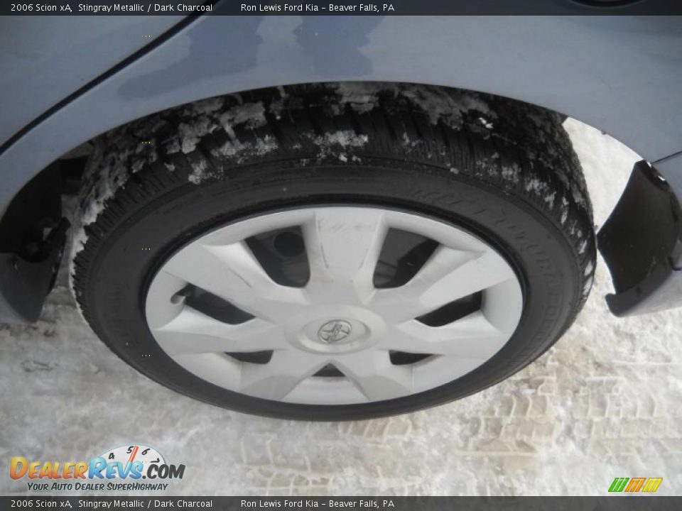 2006 Scion xA Stingray Metallic / Dark Charcoal Photo #13