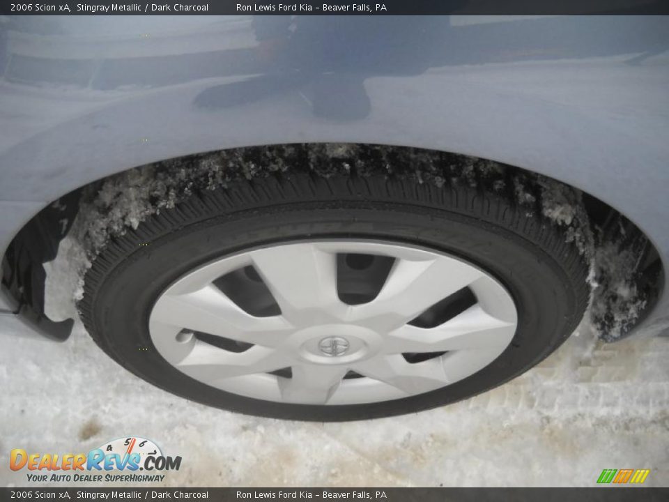 2006 Scion xA Stingray Metallic / Dark Charcoal Photo #16