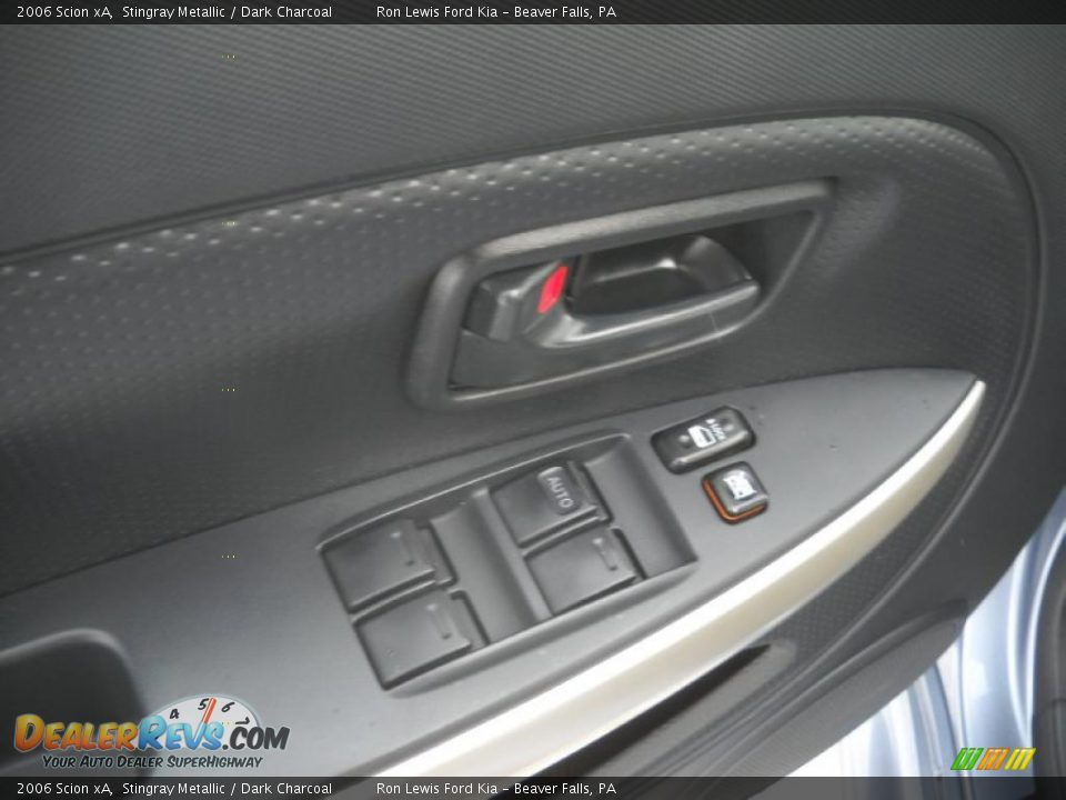2006 Scion xA Stingray Metallic / Dark Charcoal Photo #21