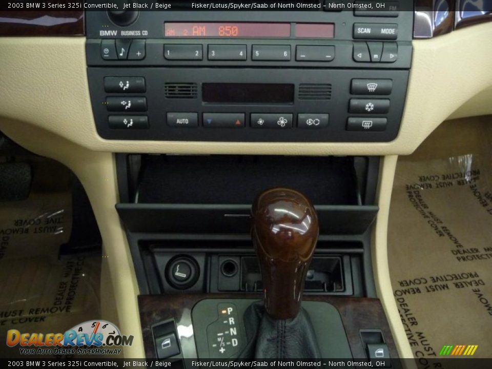 2003 BMW 3 Series 325i Convertible Jet Black / Beige Photo #16
